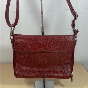 Gun Tote’n Mamas Red Embossed Leather Concealed Carry Crossbody Bag